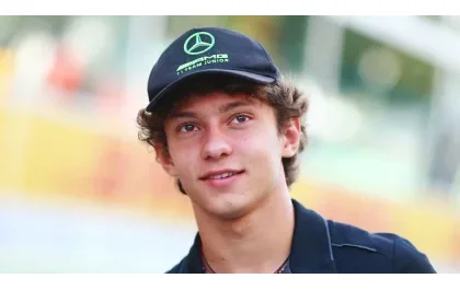 Formula 1: Mercedes Taps Rising Star Antonelli to Replace Lewis Hamilton